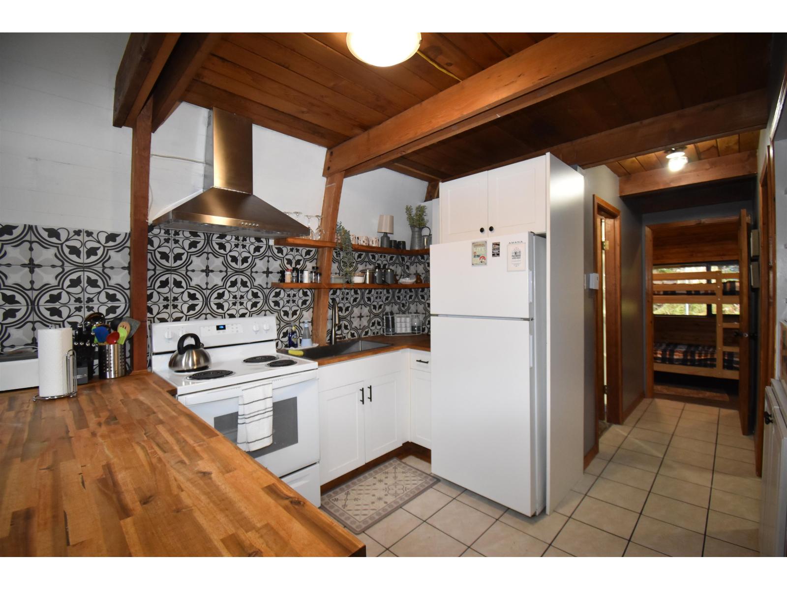 71666 NEEDLE NARROWS, Sunshine Valley