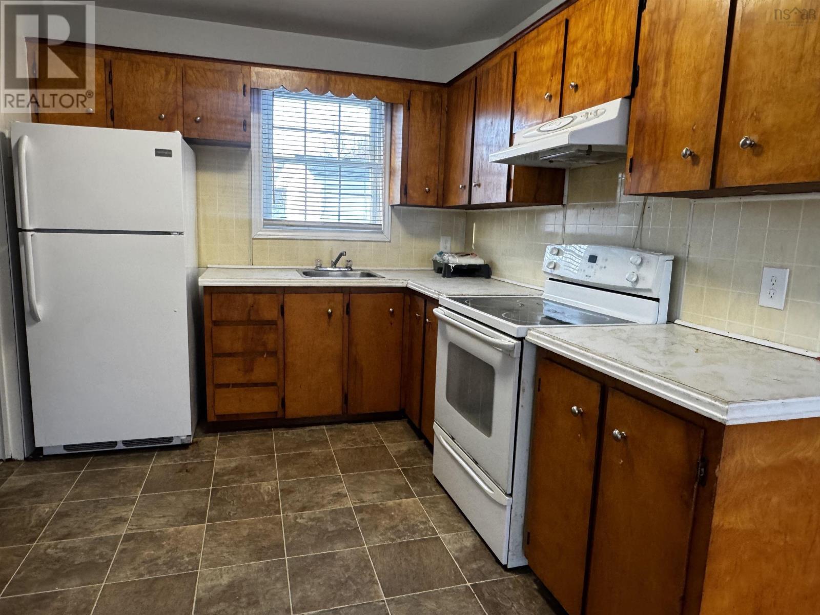 Property 10 of 20 of 28 Reserve Street