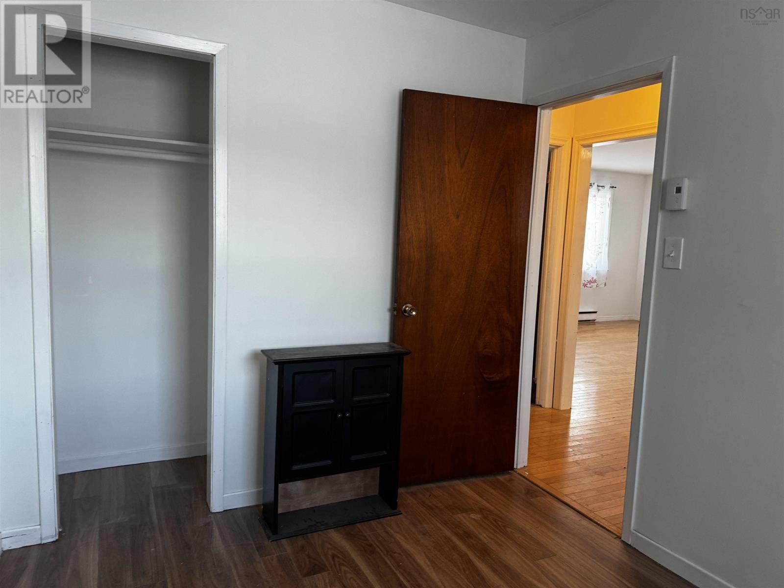 Property 7 of 20 of 28 Reserve Street