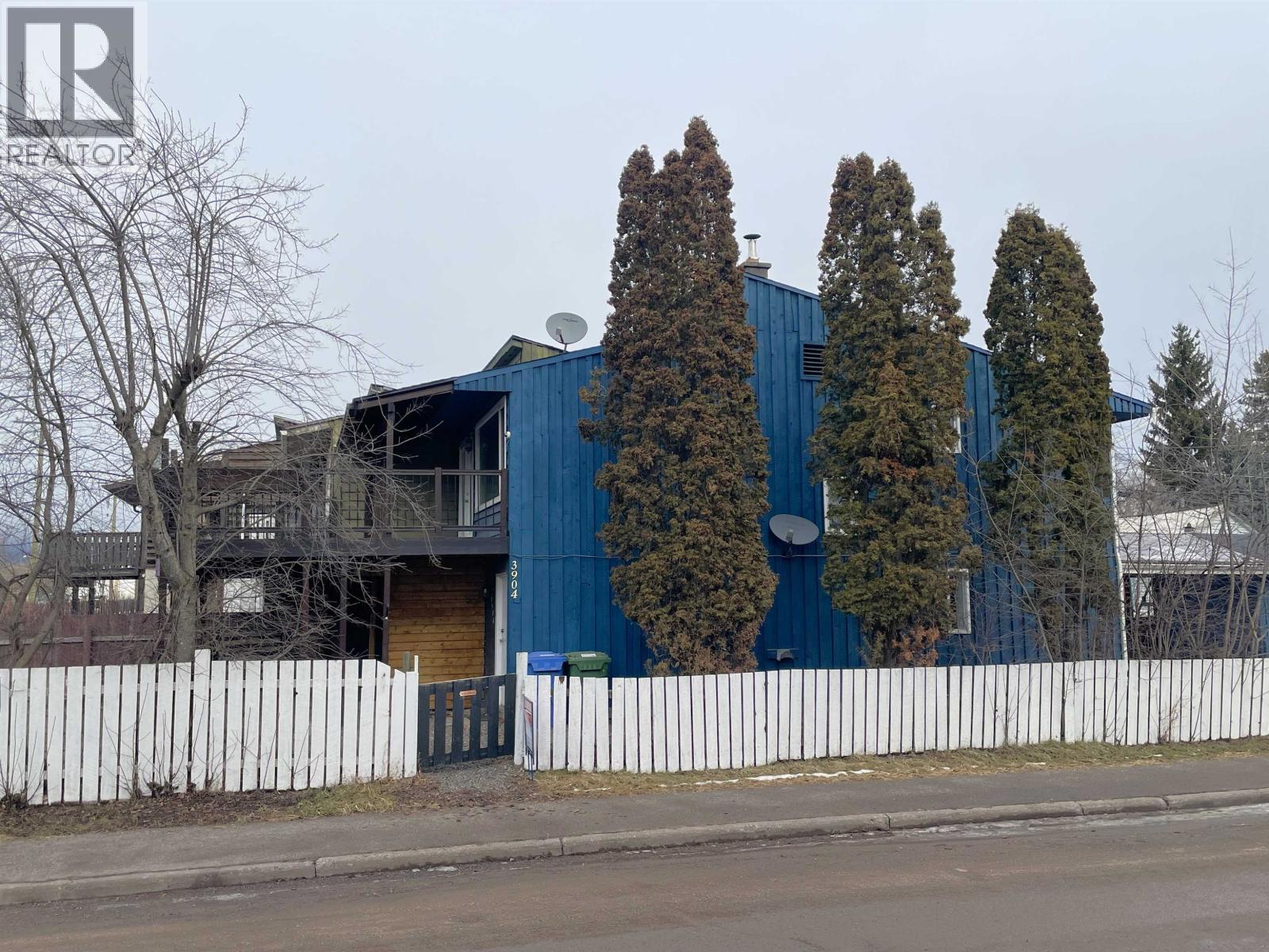 3904 RAILWAY AVENUE, Smithers