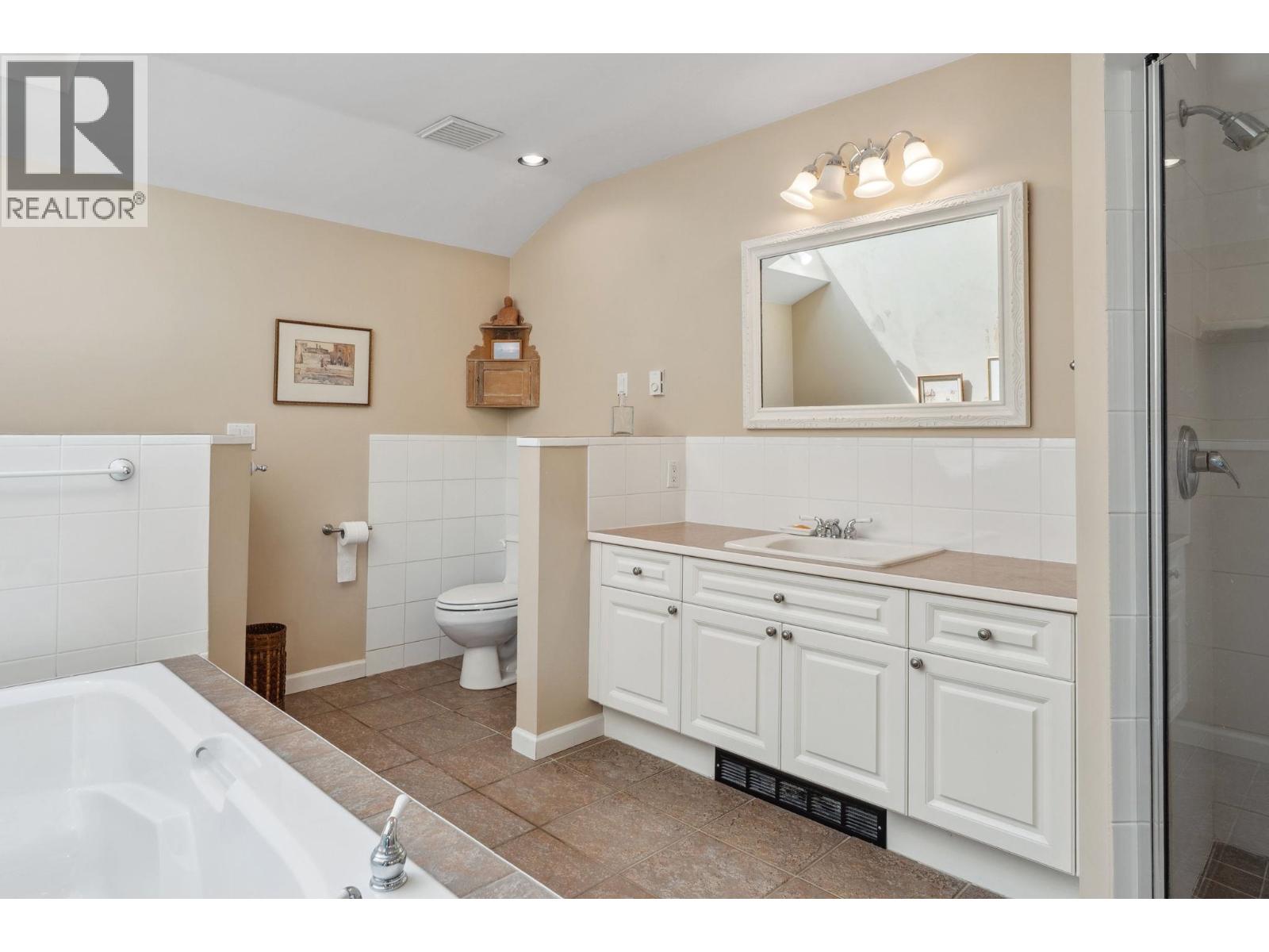 5207 ASPEN DRIVE, West Vancouver