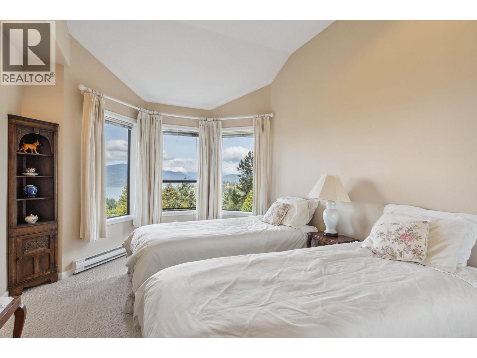 5207 ASPEN DRIVE, West Vancouver