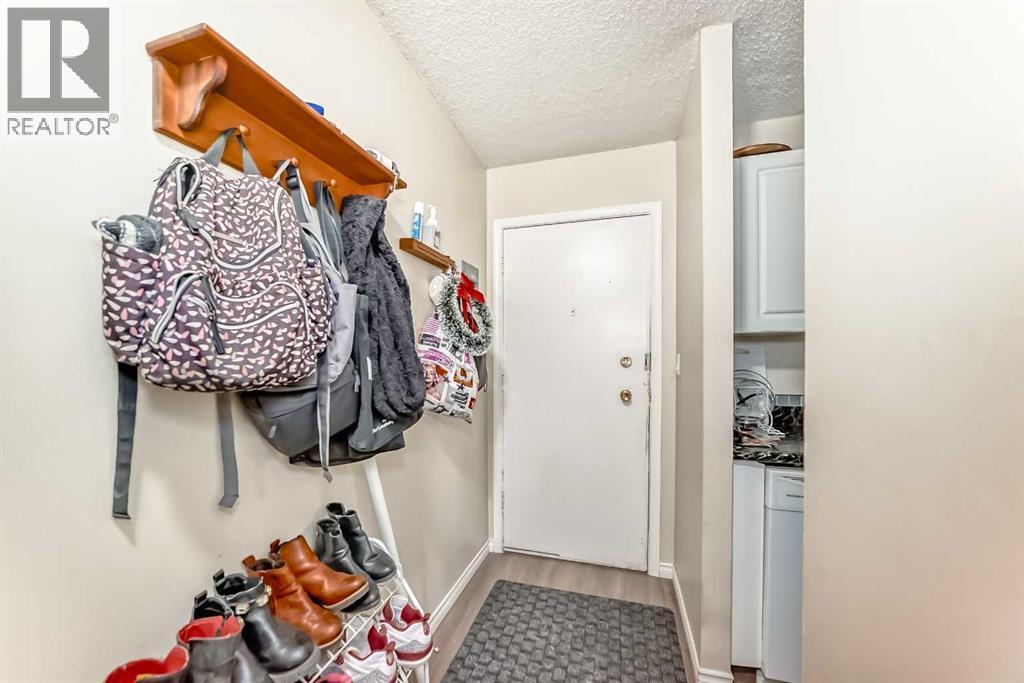 Single Family House for Sale in E  Heritage Drive SE Acadia Calgary 