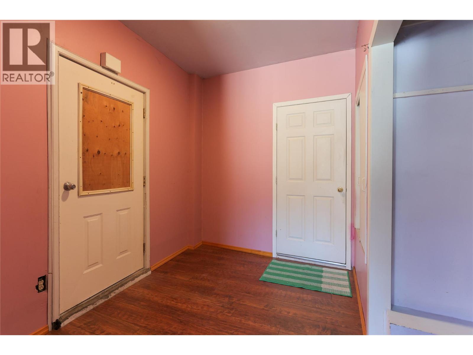 244A Old Rossland Avenue, Trail