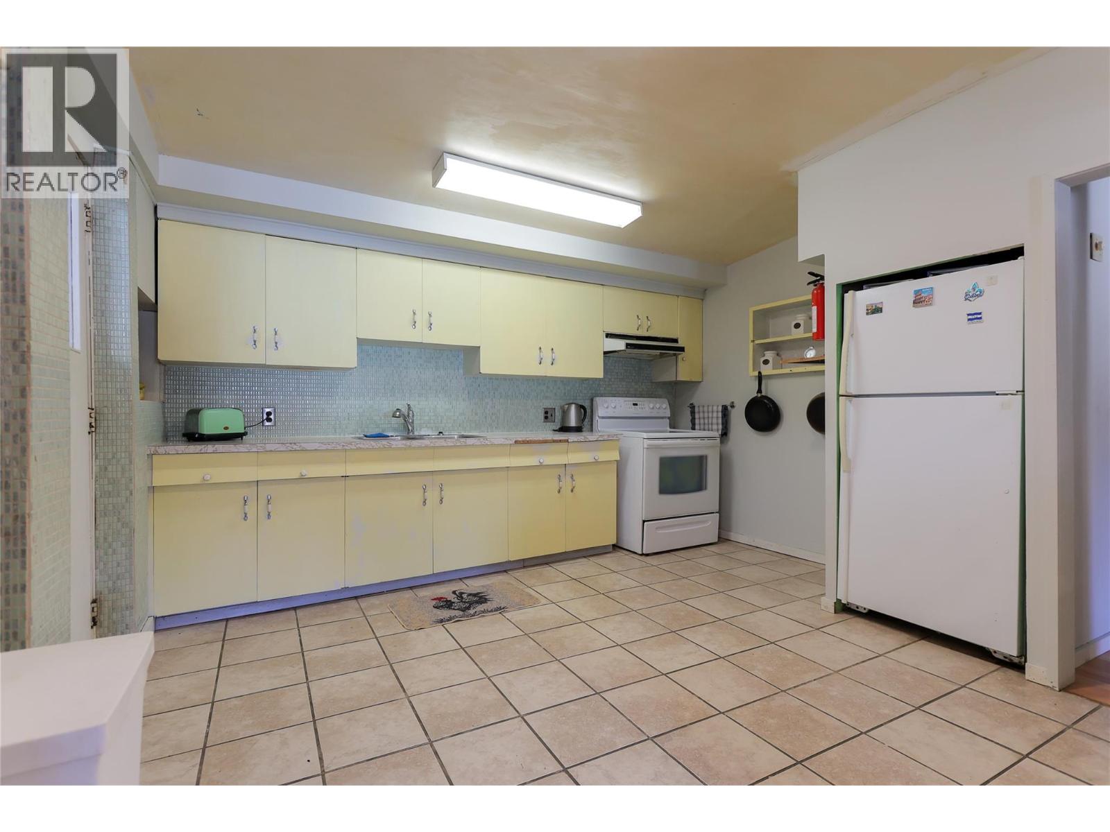 244A Old Rossland Avenue, Trail