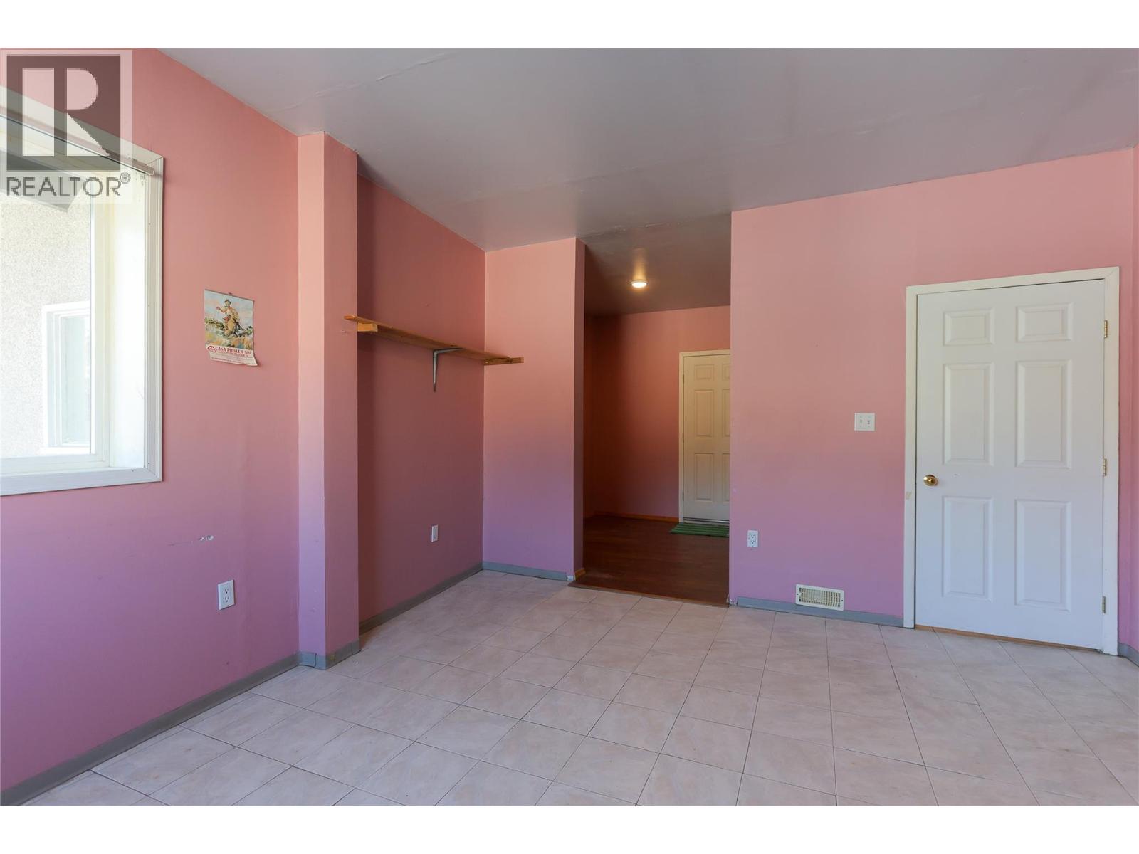 244A Old Rossland Avenue, Trail