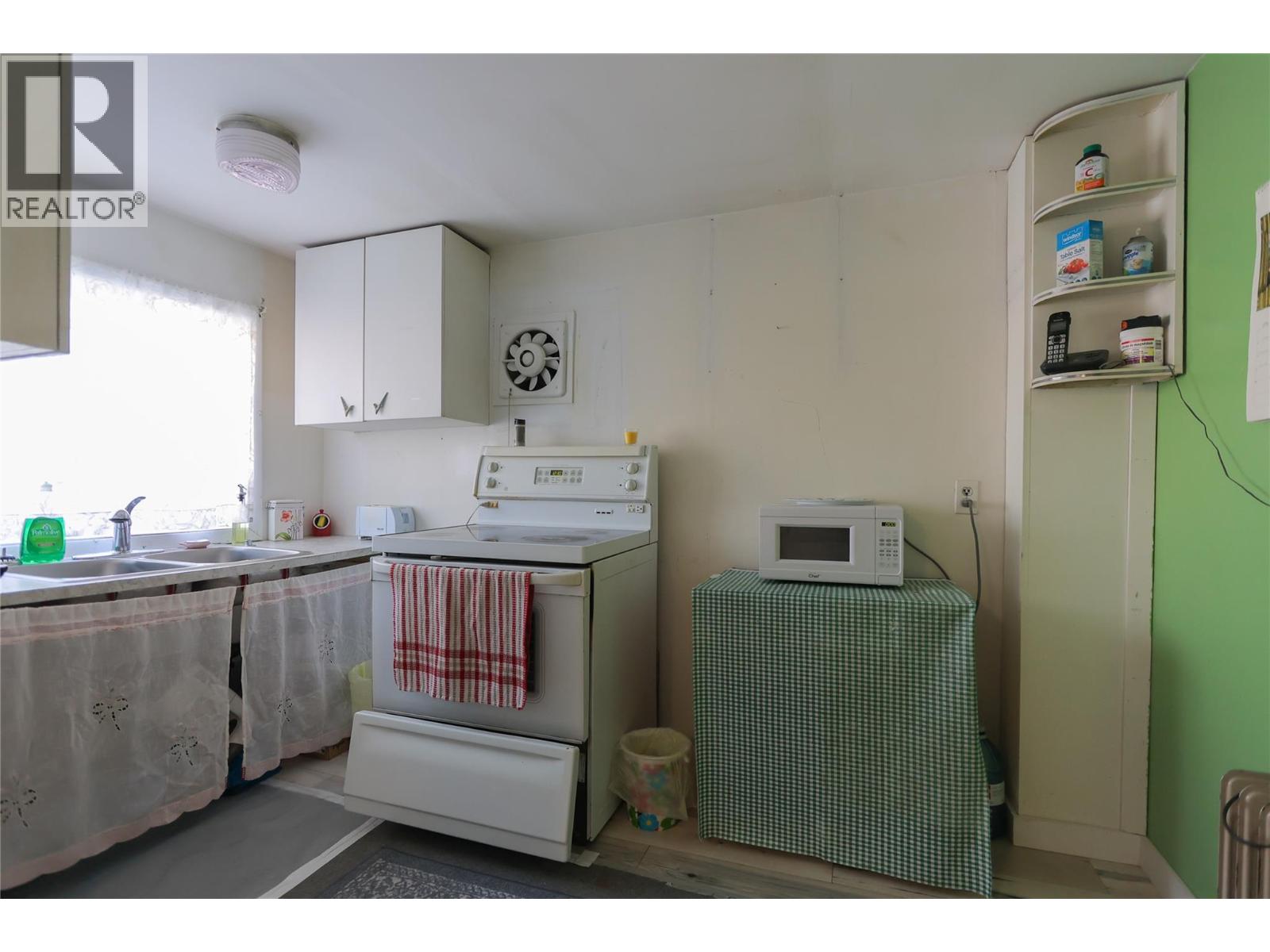 244A Old Rossland Avenue, Trail