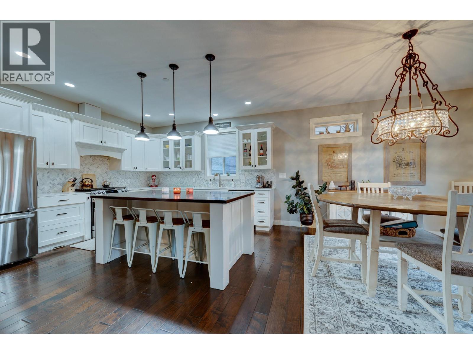 8909 Grizzly Crescent, Kamloops