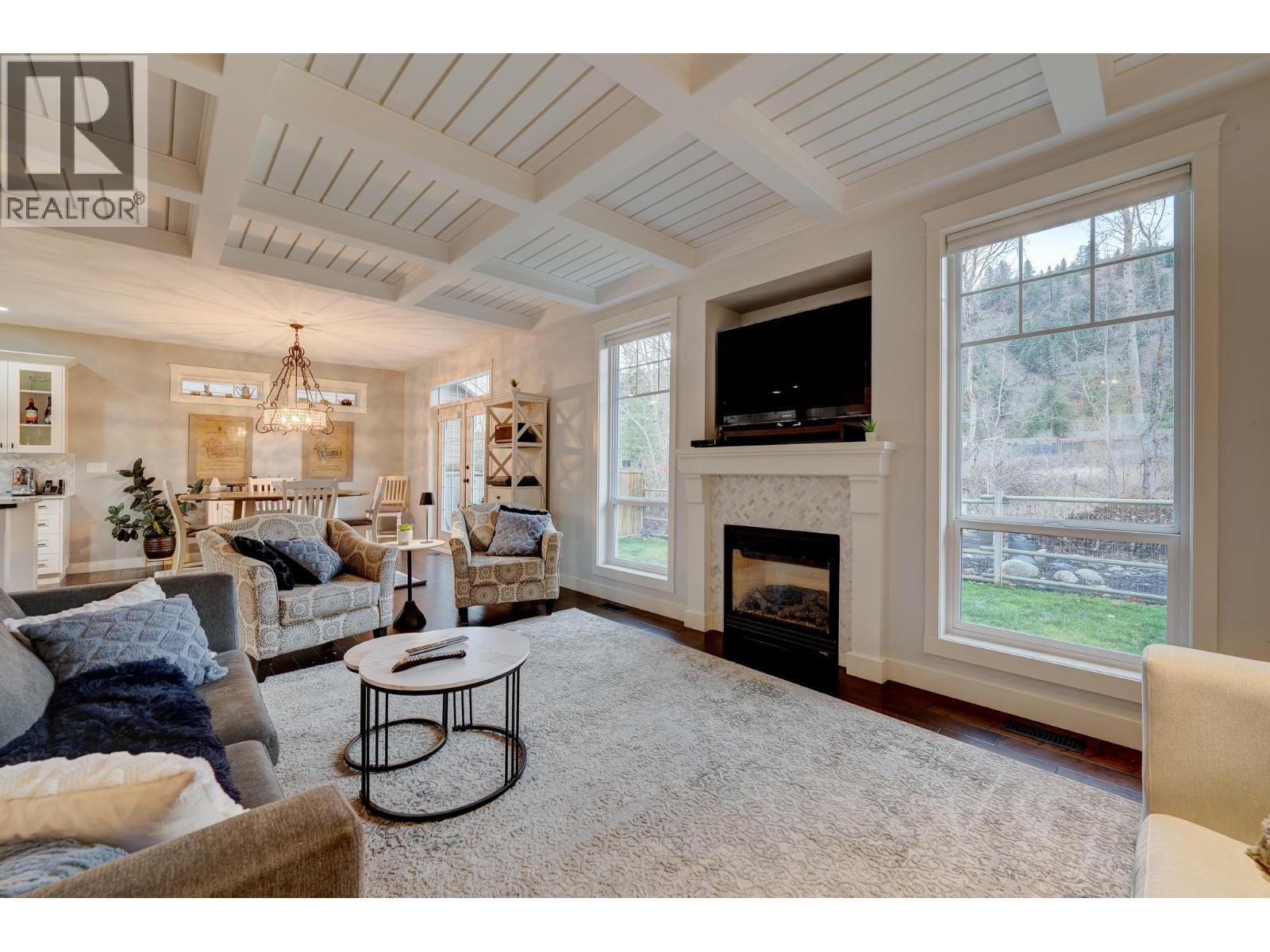 8909 Grizzly Crescent, Kamloops