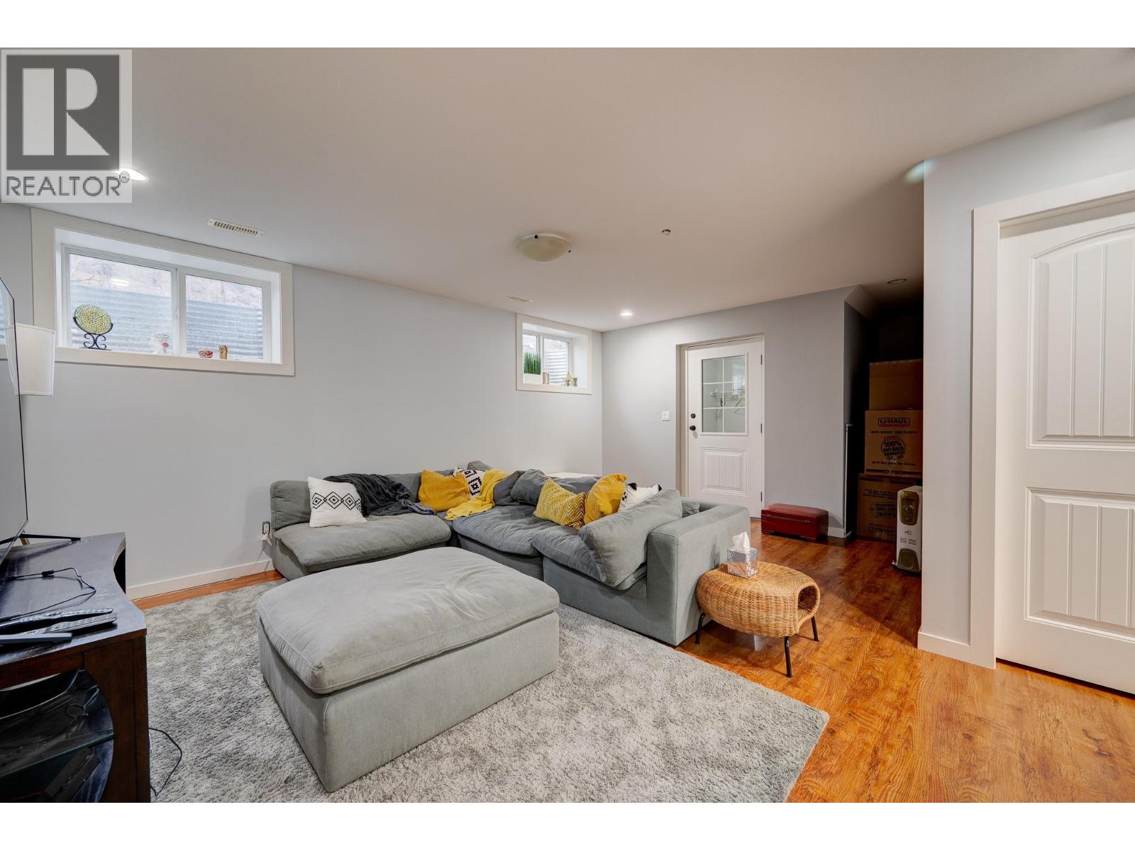 8909 Grizzly Crescent, Kamloops