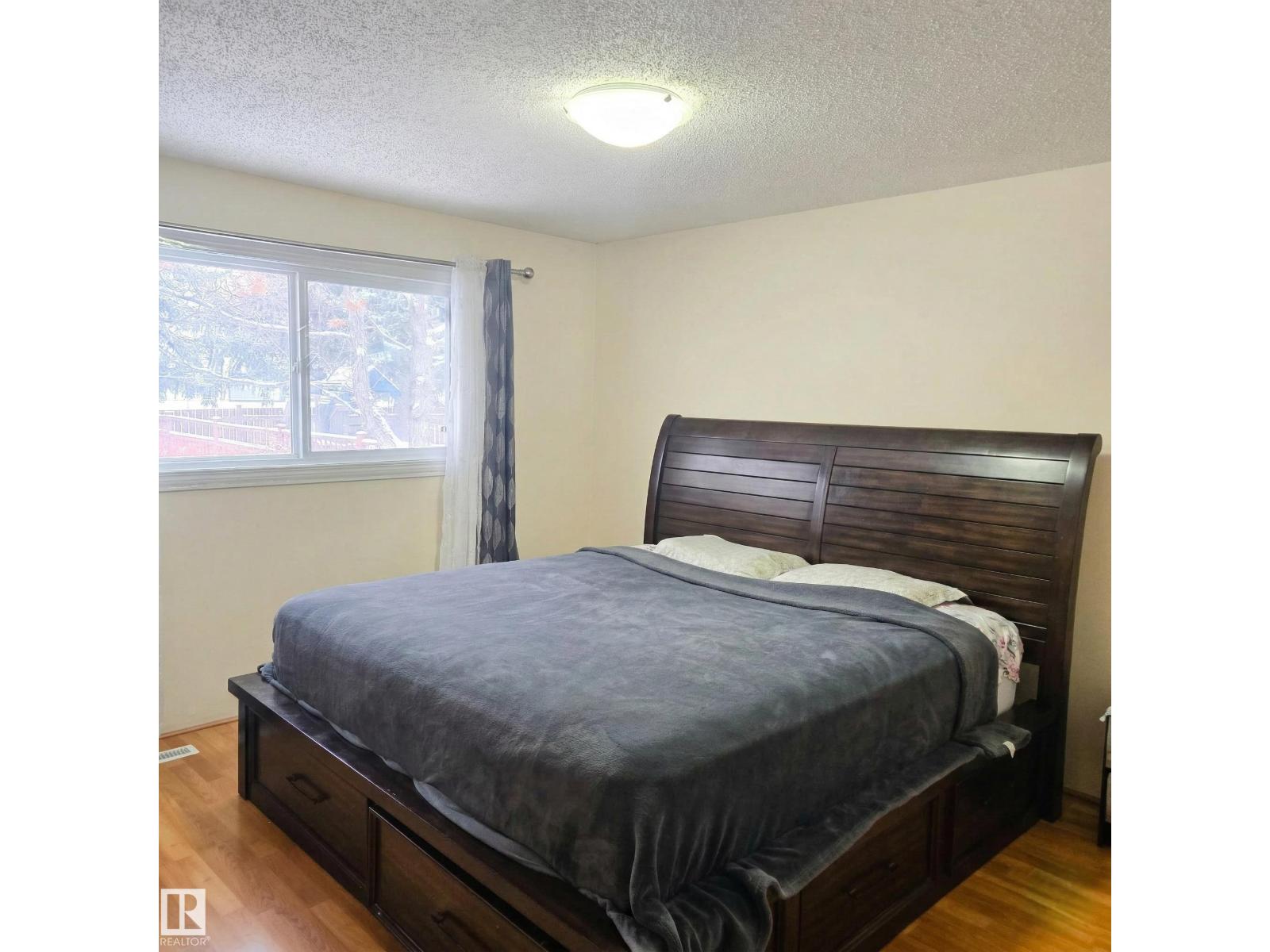 Single Family House Bungalow for Sale in  A AV NW Edmonton 