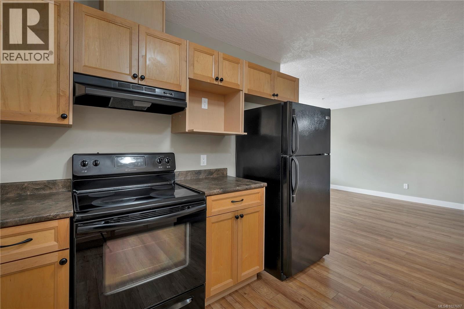 #142 701 Hilchey Rd - 4
