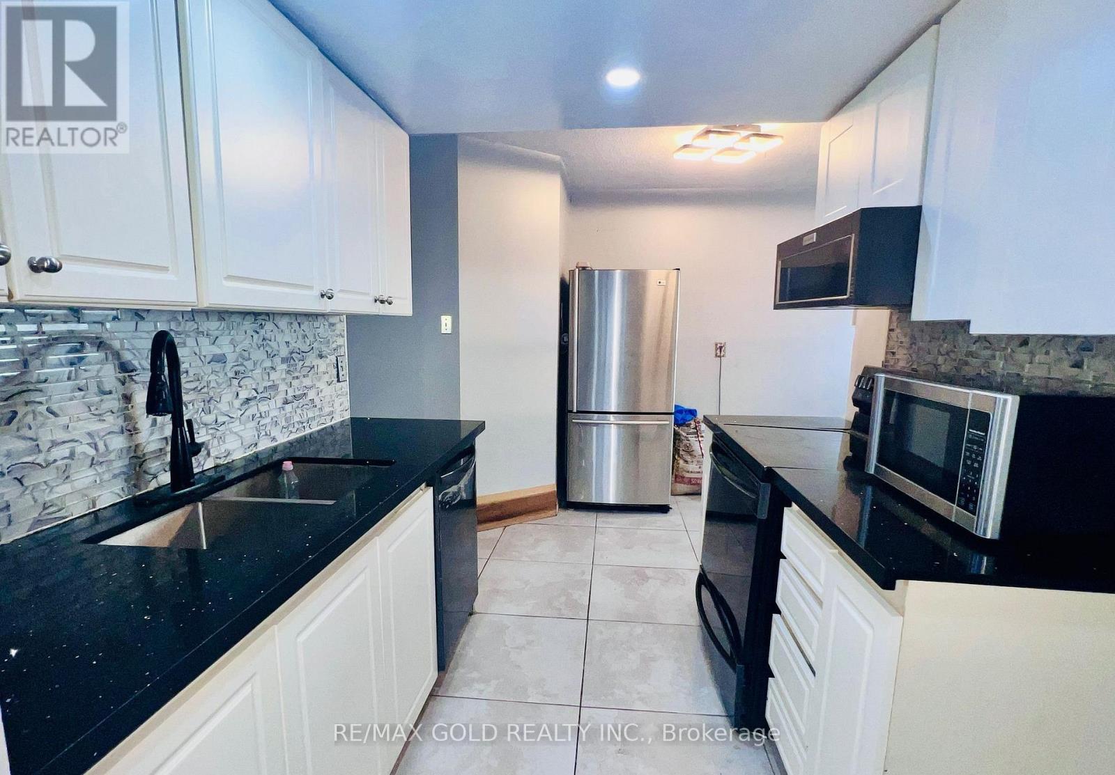 #1504 10 MALTA AVENUE - 14