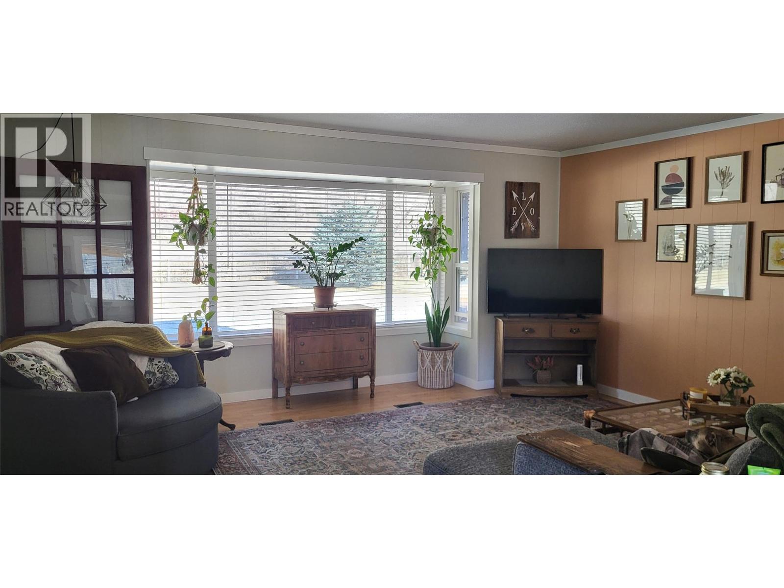 3602 Kamloops Vernon Highway, Monte Lake