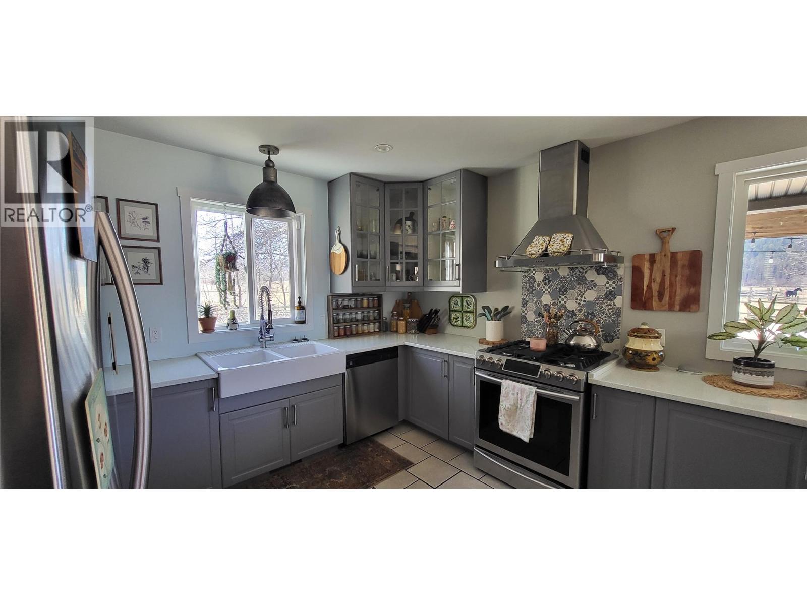 3602 Kamloops Vernon Highway, Monte Lake