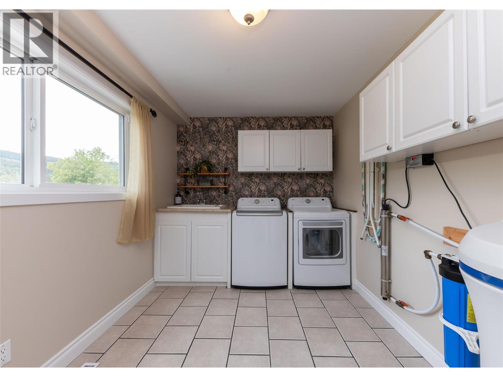 3602 Kamloops Vernon Highway, Monte Lake