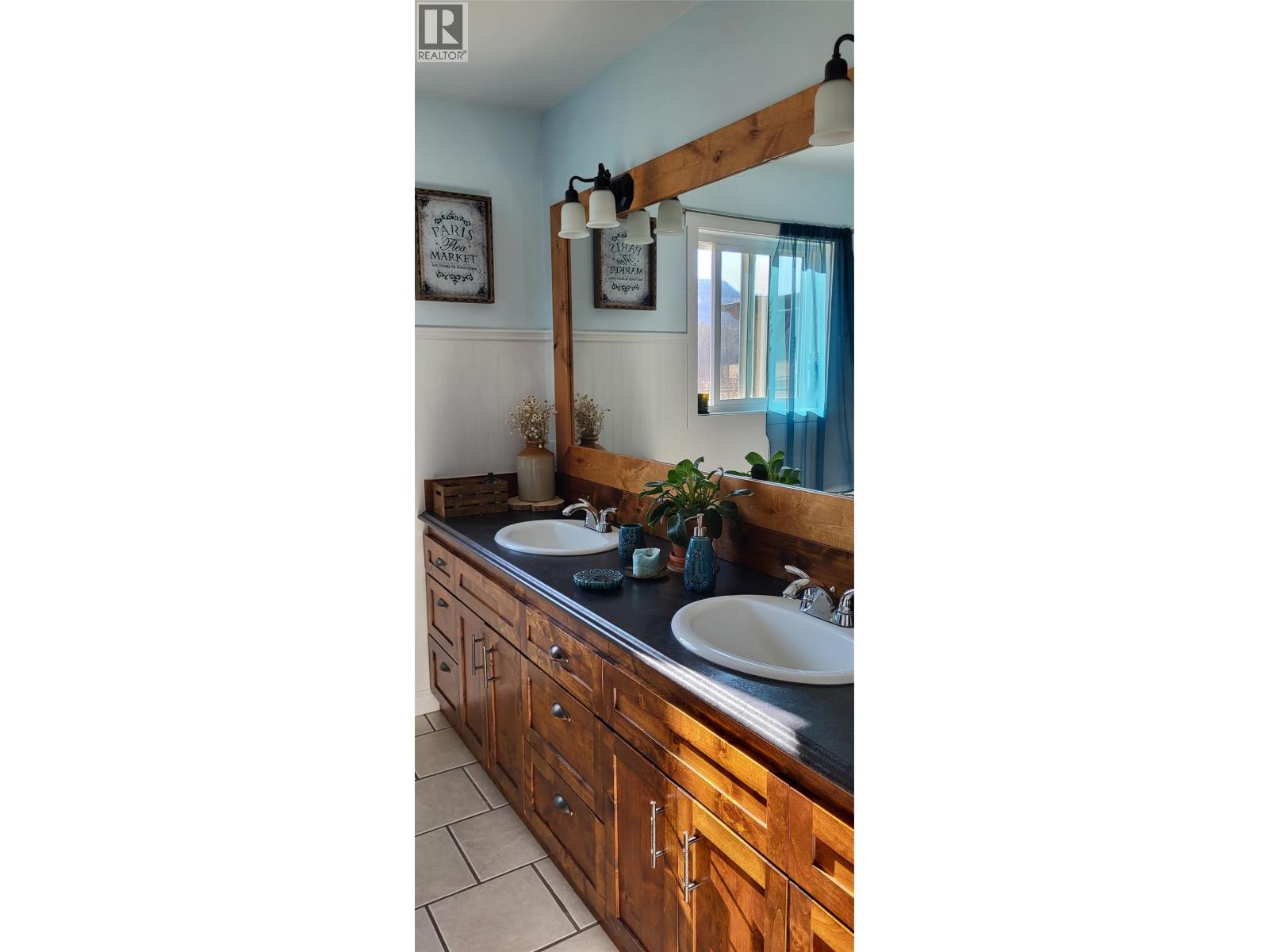 3602 Kamloops Vernon Highway, Monte Lake