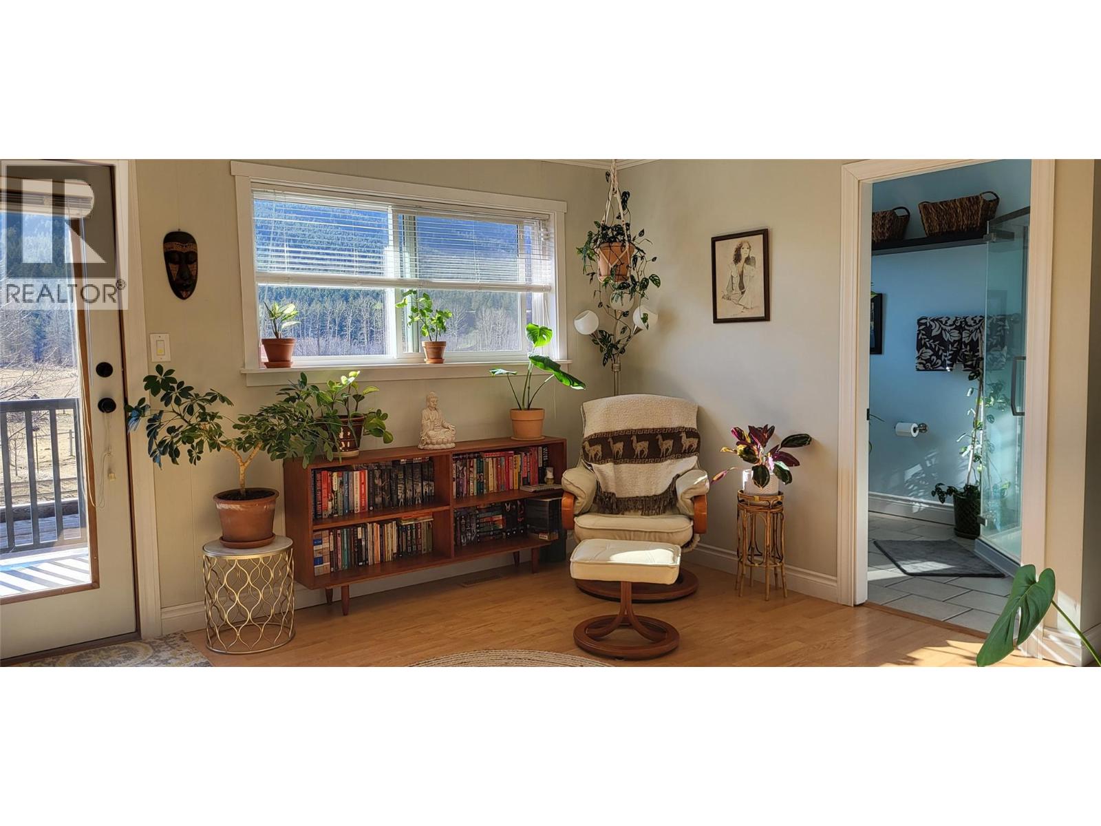 3602 Kamloops Vernon Highway, Monte Lake