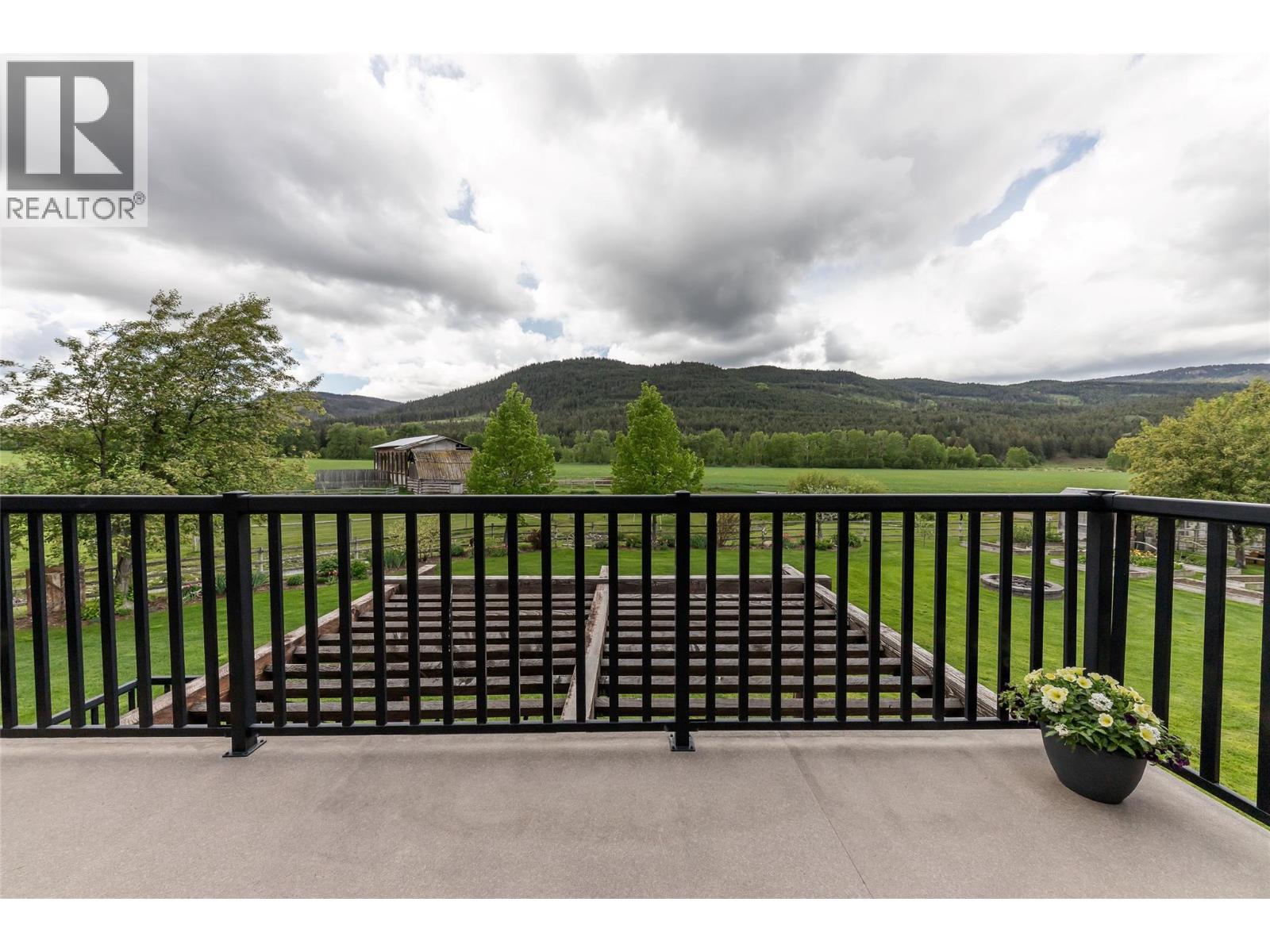 3602 Kamloops Vernon Highway, Monte Lake