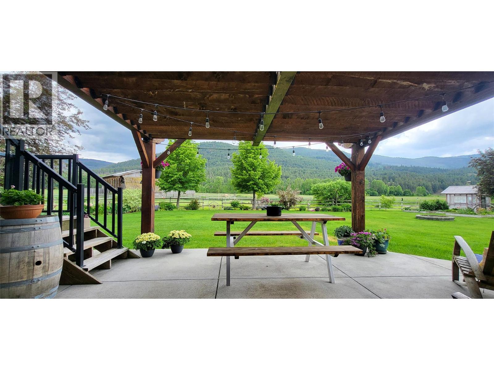 3602 Kamloops Vernon Highway, Monte Lake