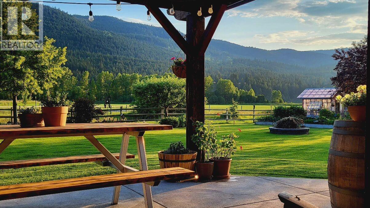 3602 Kamloops Vernon Highway, Monte Lake