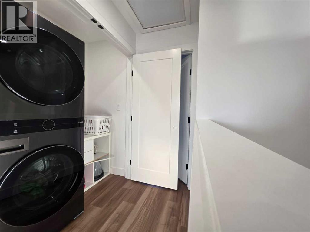 
          2713 11 Avenue
            <br/>
            <span>Wainwright</span>
            , 
            <span>AB</span>
             <span>T9W0A5</span>
         - Photo 24