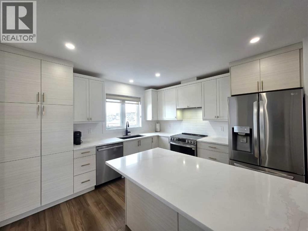 
          2713 11 Avenue
            <br/>
            <span>Wainwright</span>
            , 
            <span>AB</span>
             <span>T9W0A5</span>
         - Photo 6