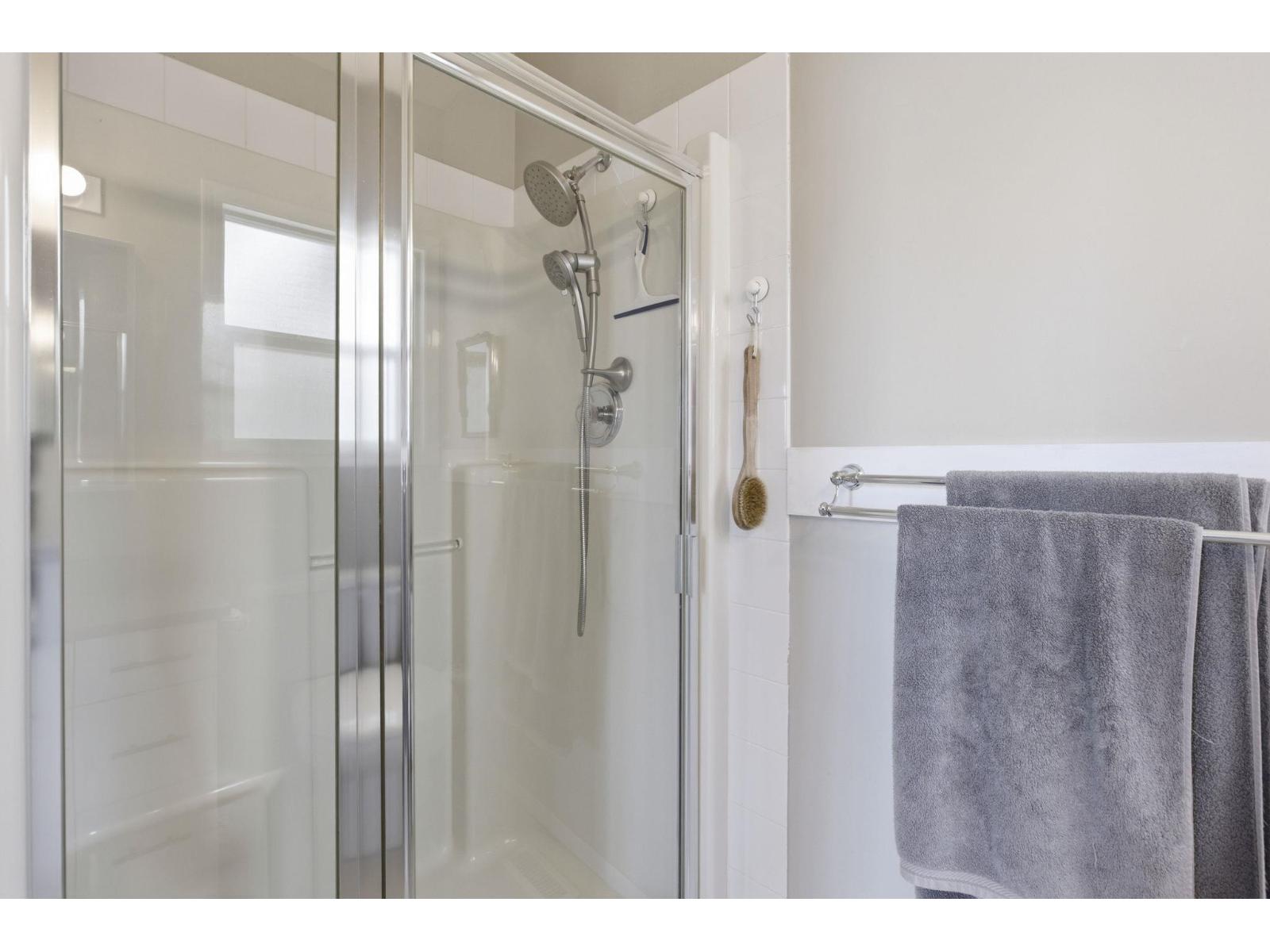 406 MIAMI RIVER DRIVE, Harrison Hot Springs, Harrison Hot Springs