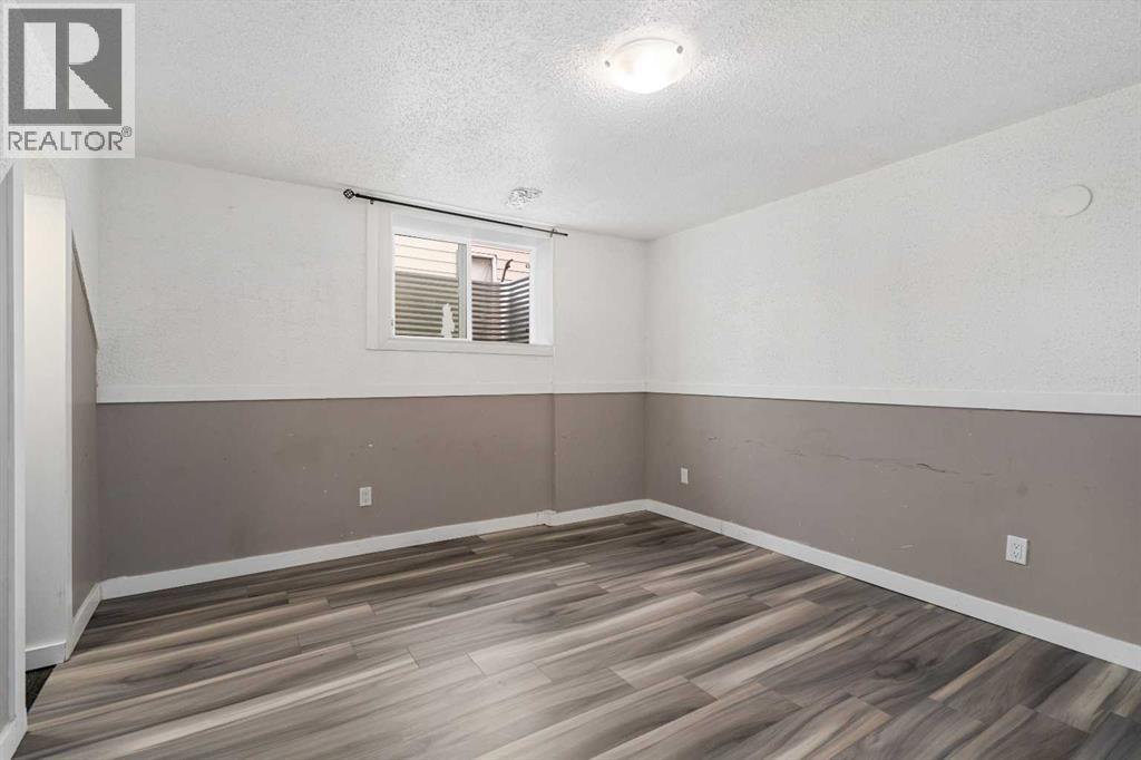 Single Family House Bungalow for Sale in  Templewood Road NE Temple Calgary 