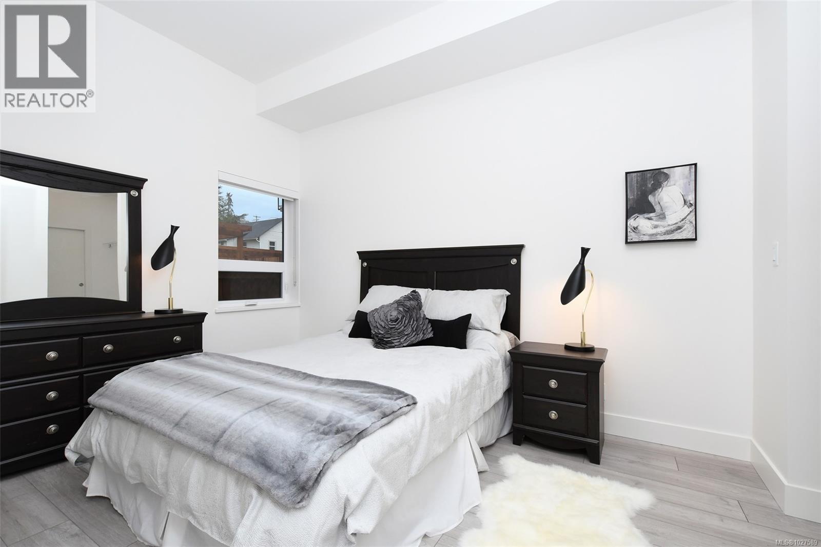 101 991 McKenzie Avenue, Saanich