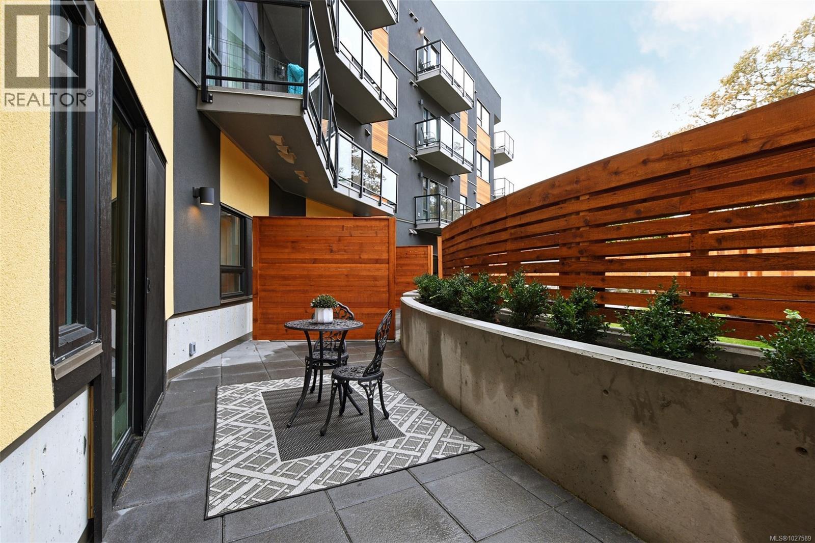 101 991 McKenzie Avenue, Saanich