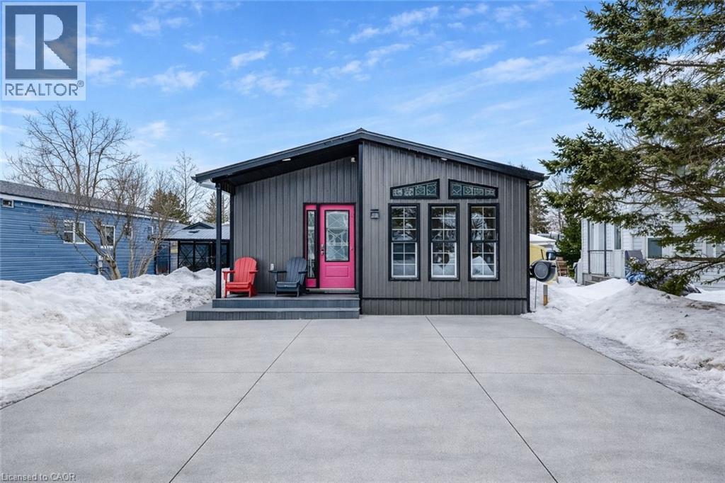 490 SPRUCE Street - Photo 2 of 45, Fergus, Ontario