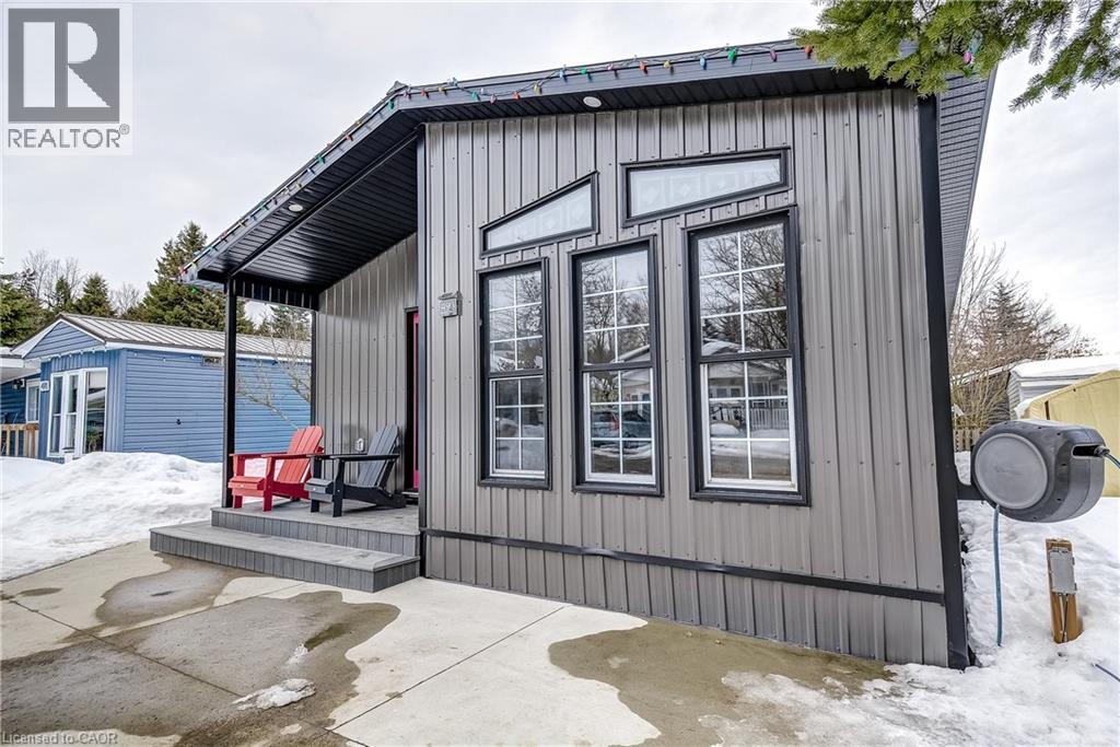 490 SPRUCE Street - Photo 4 of 45, Fergus, Ontario