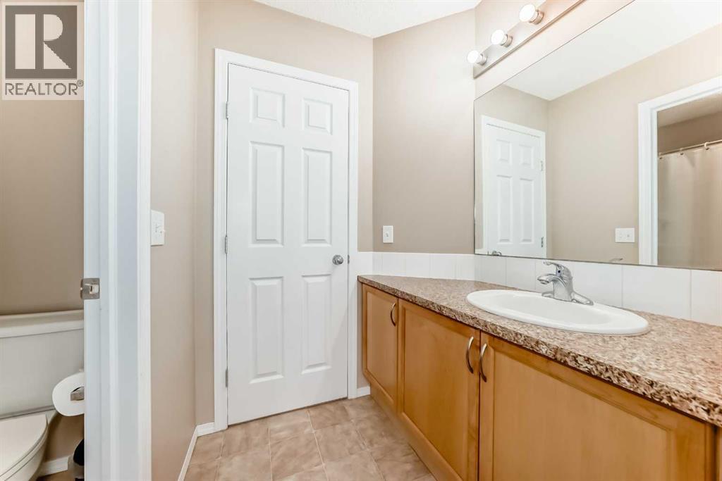 Single Family House for Sale in  Everglen Road SW Evergreen Calgary 