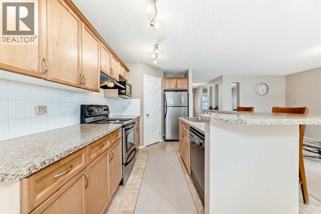 Single Family House for Sale in  Everglen Road SW Evergreen Calgary 