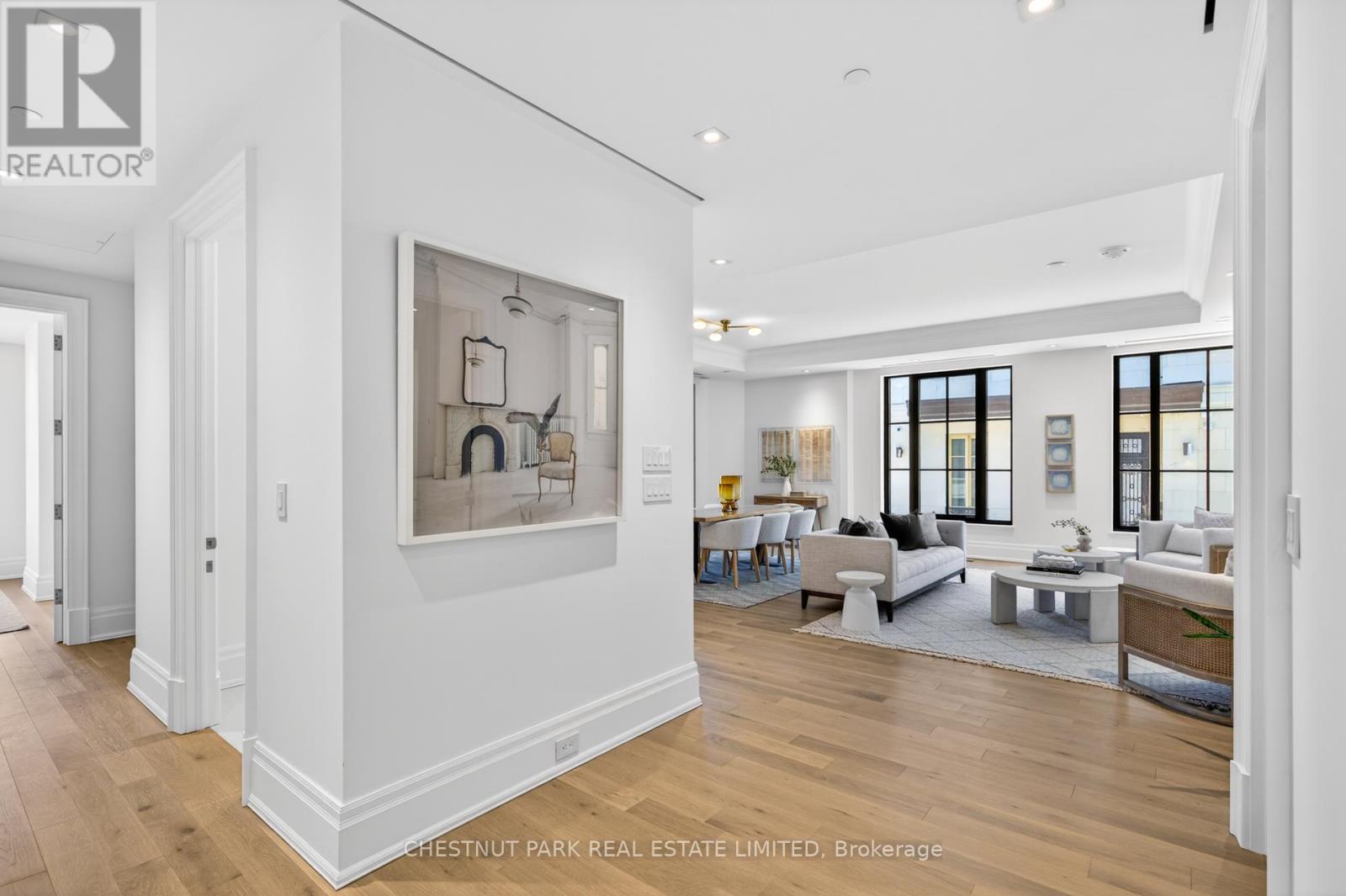 #202 77 CLARENDON AVENUE - 2