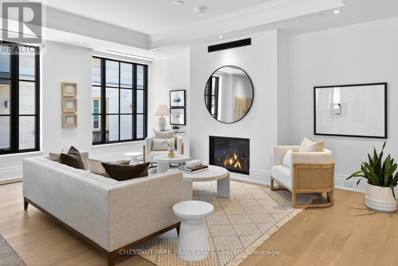#202 77 CLARENDON AVENUE - 4