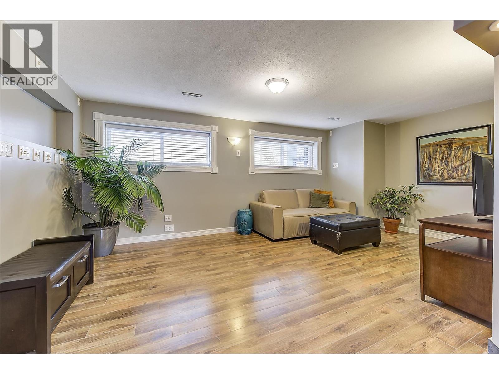  1832 Golbeck Court, Kelowna