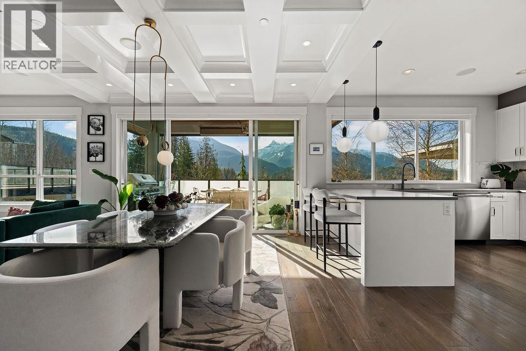 2954 STRANGWAY PLACE, Squamish