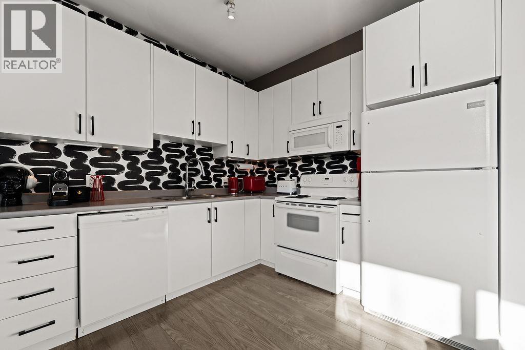 2954 STRANGWAY PLACE, Squamish