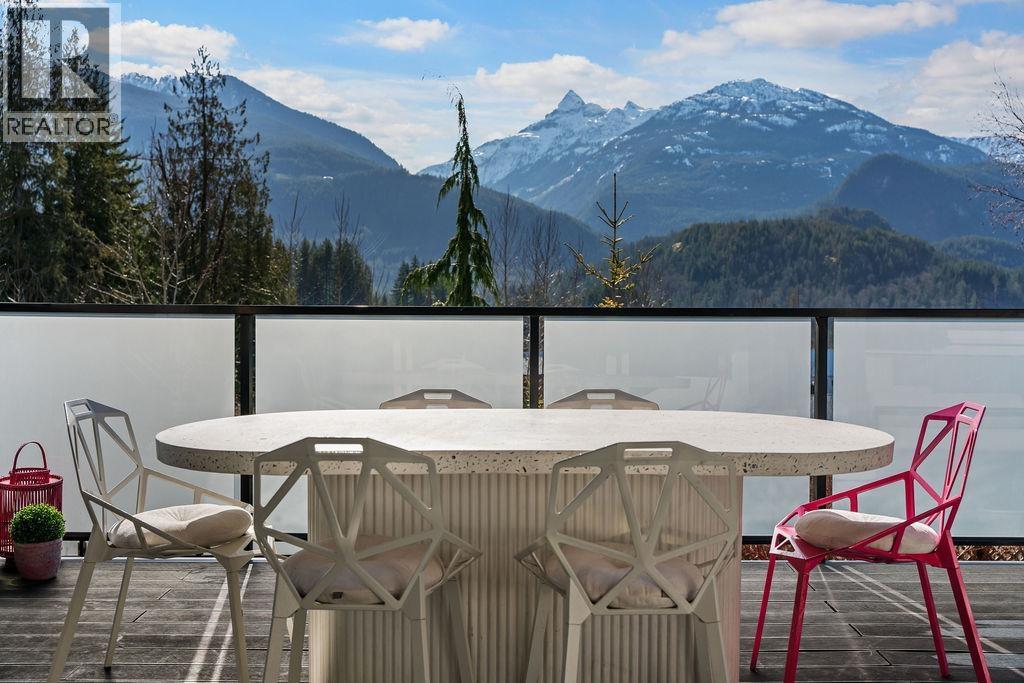 2954 STRANGWAY PLACE, Squamish