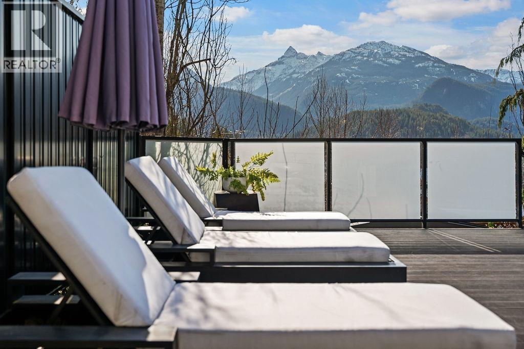 2954 STRANGWAY PLACE, Squamish