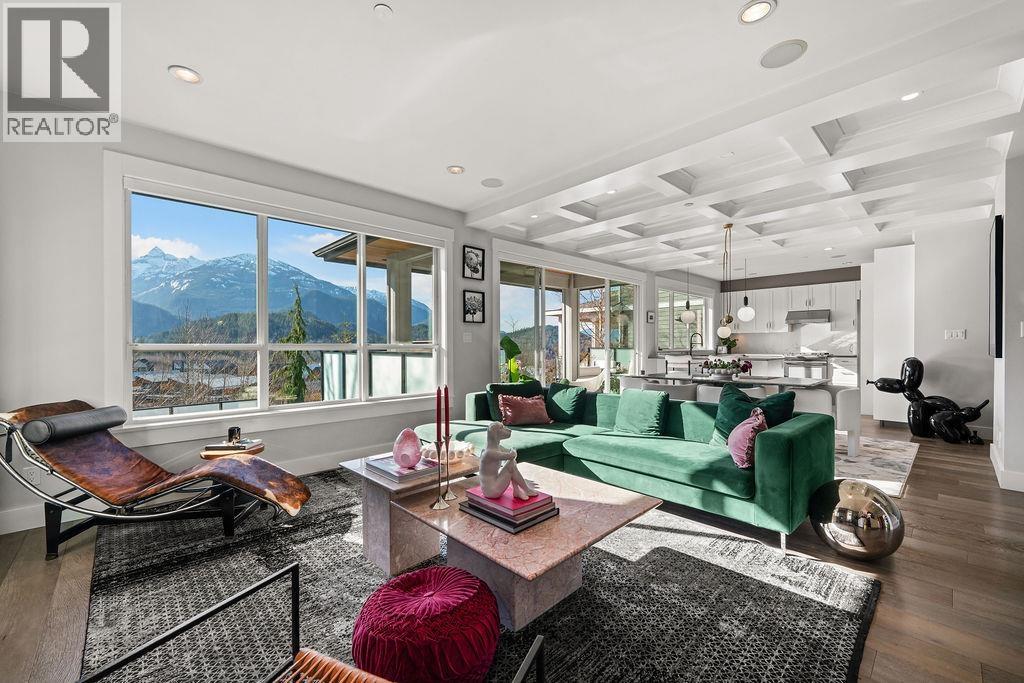 2954 STRANGWAY PLACE, Squamish