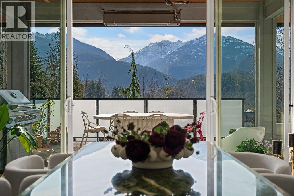 2954 STRANGWAY PLACE, Squamish