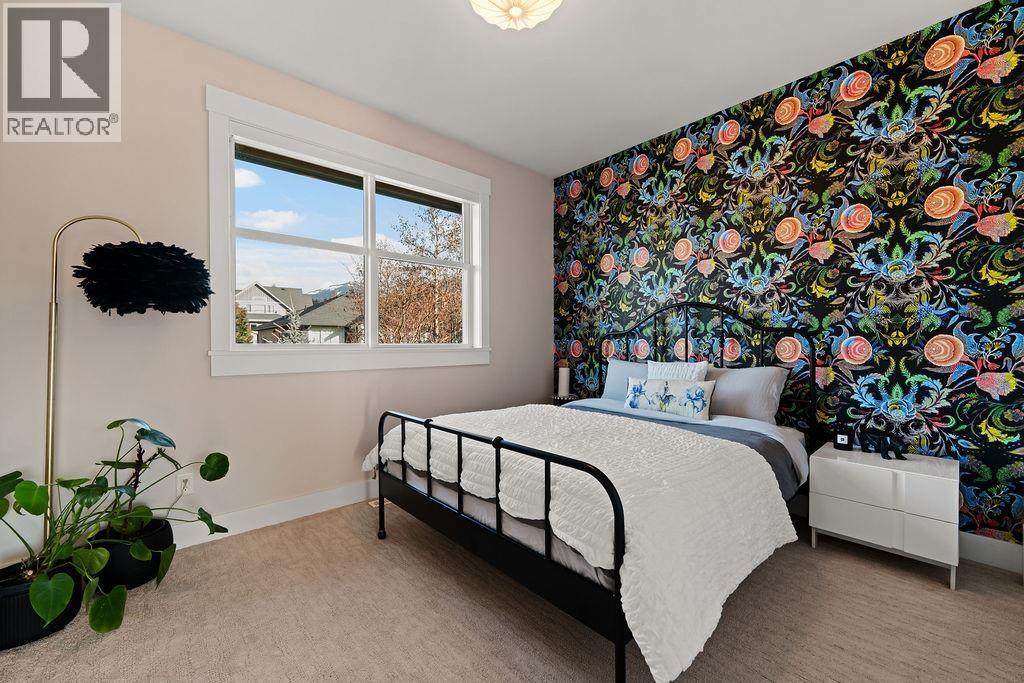 2954 STRANGWAY PLACE, Squamish