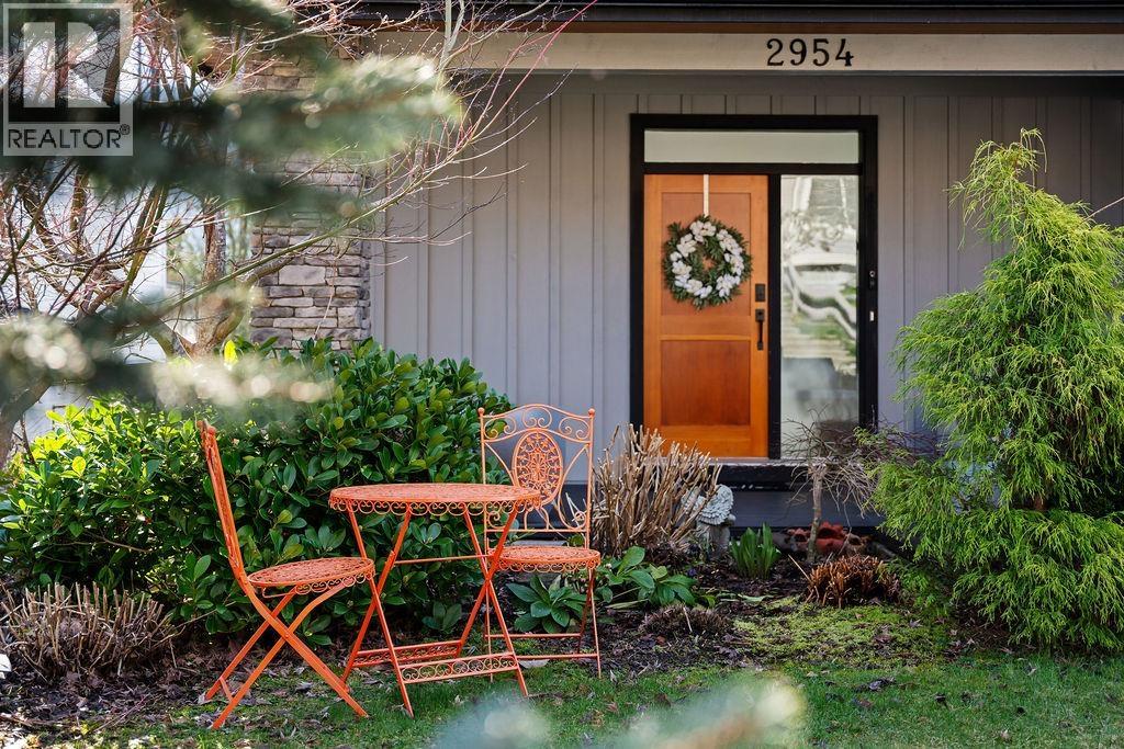 2954 STRANGWAY PLACE, Squamish