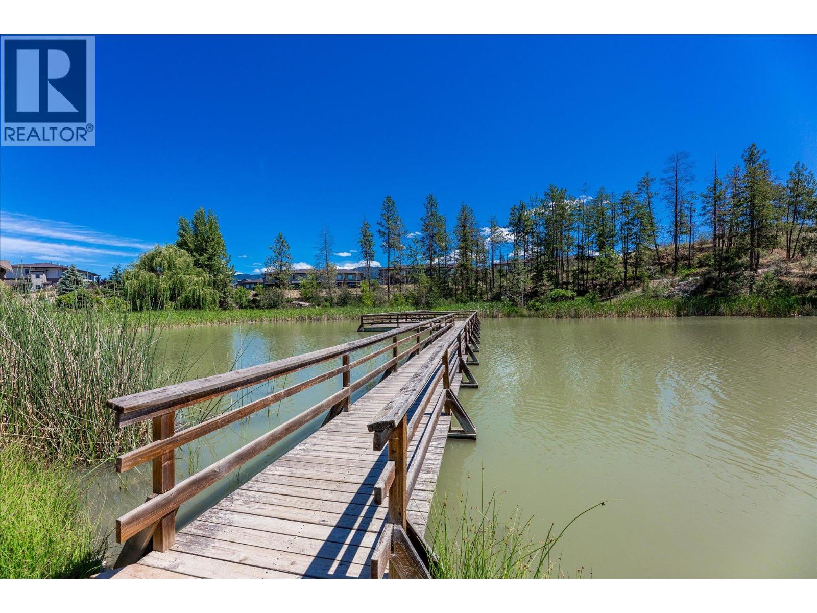 2551 Shoreline Drive Unit# 204, Lake Country