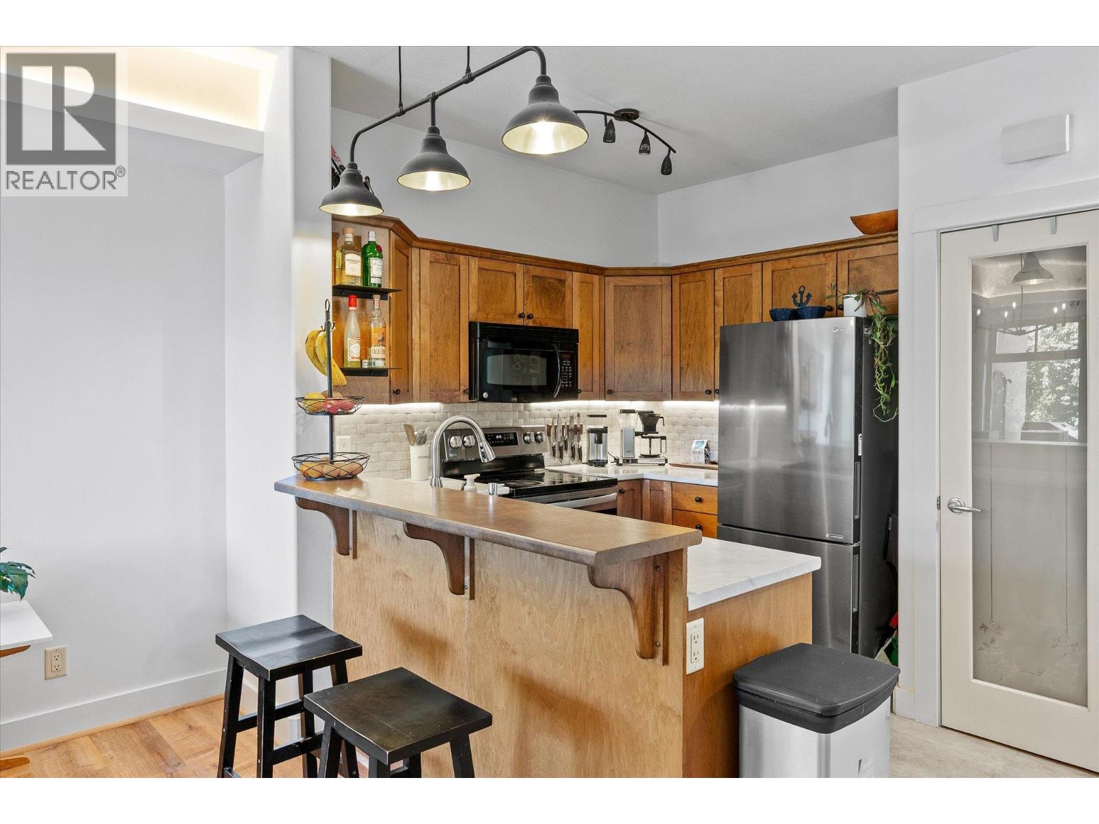 2551 Shoreline Drive Unit# 204, Lake Country