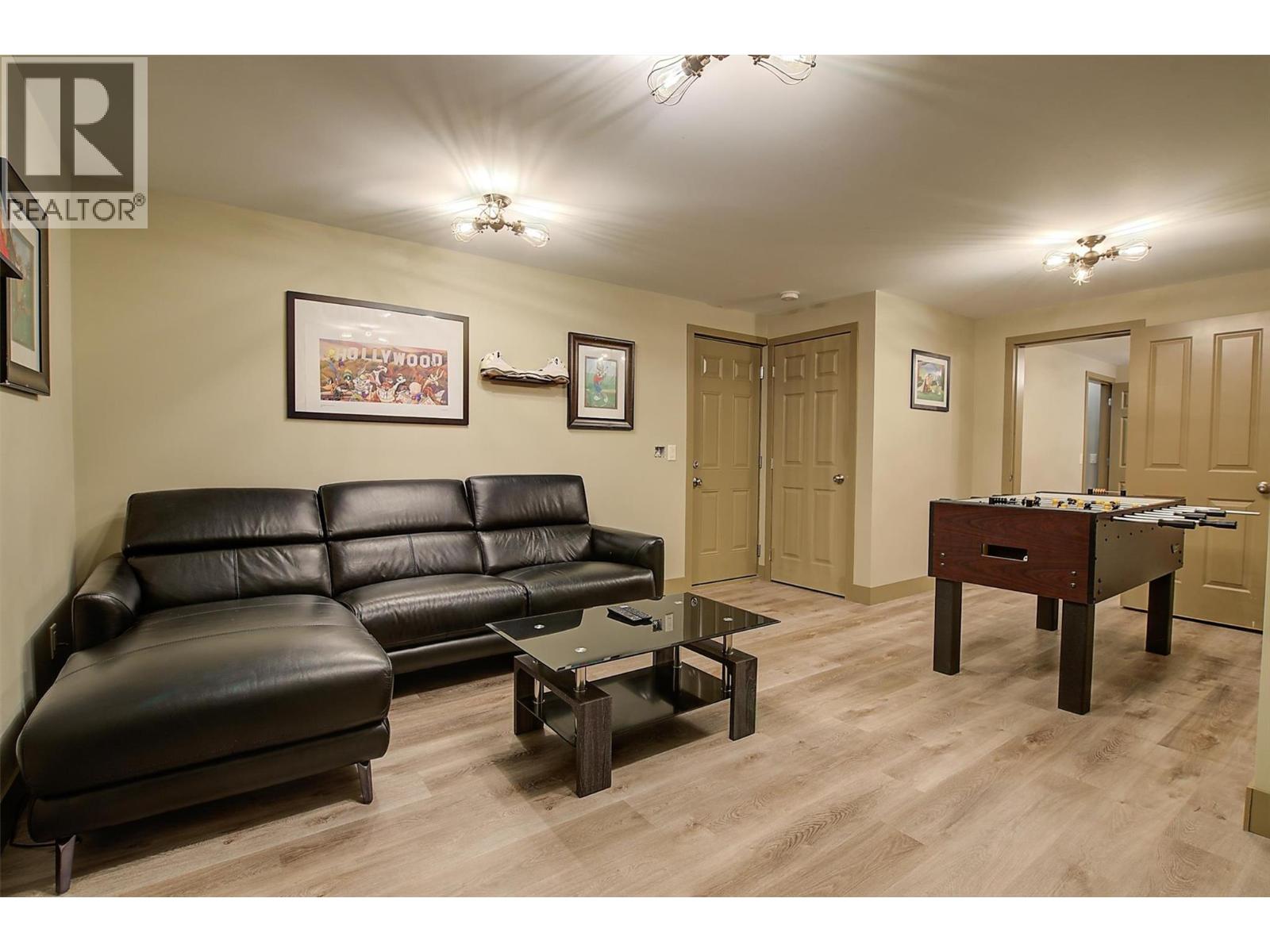 12623 Driftwood Court, Lake Country