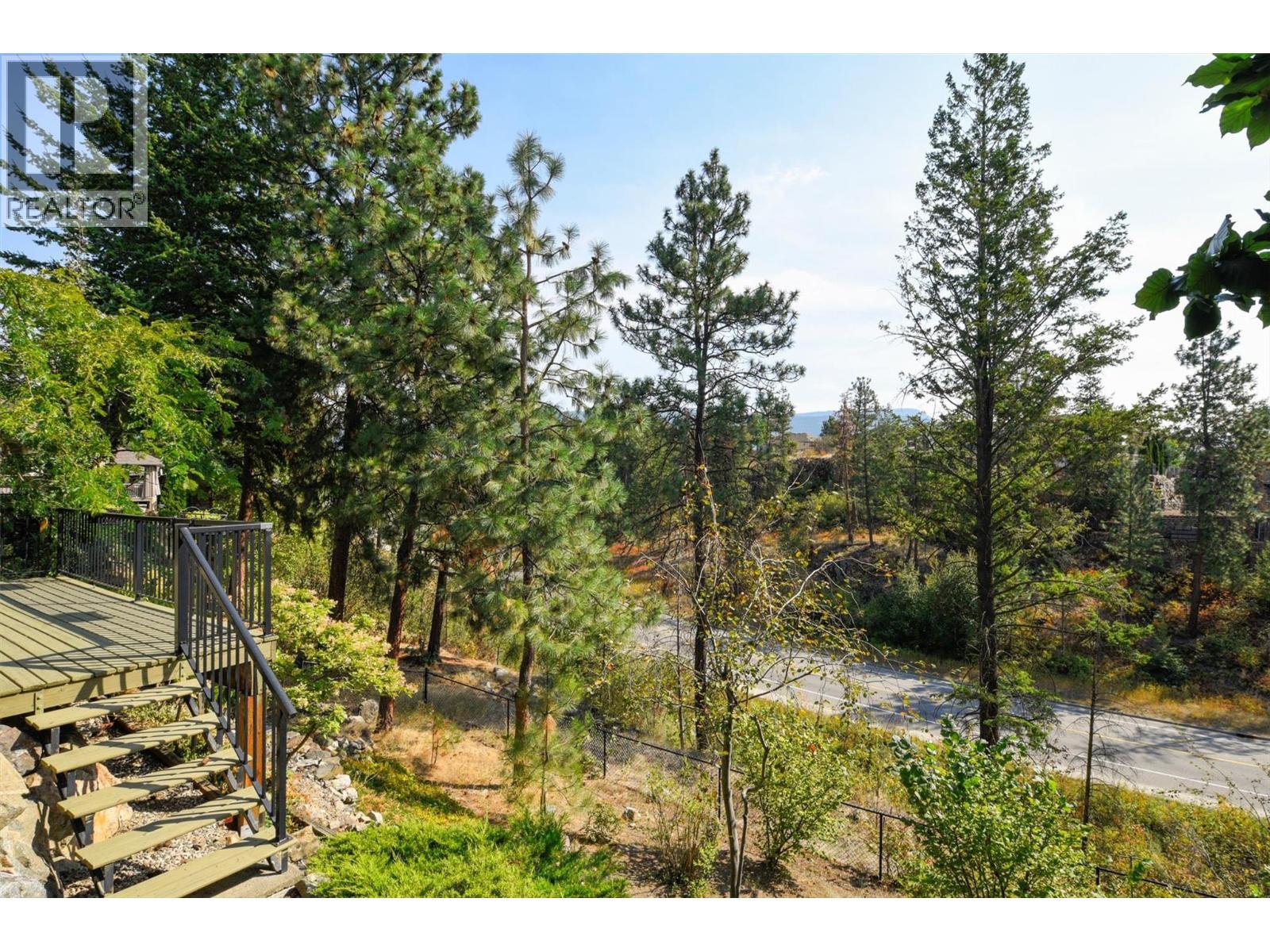 12623 Driftwood Court, Lake Country
